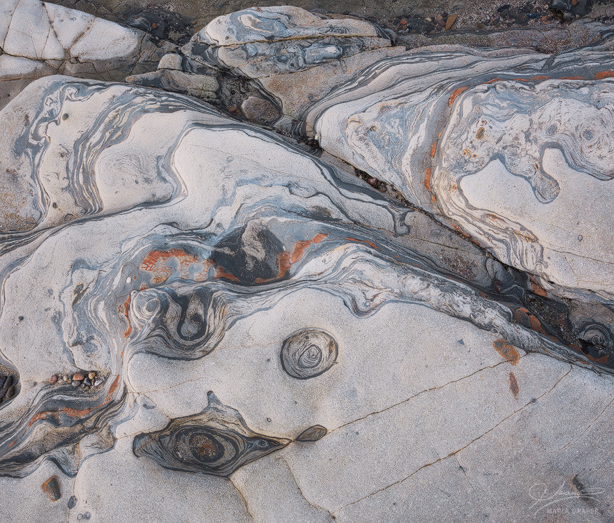 Sea Treasures | The edge of a naturally carved stone