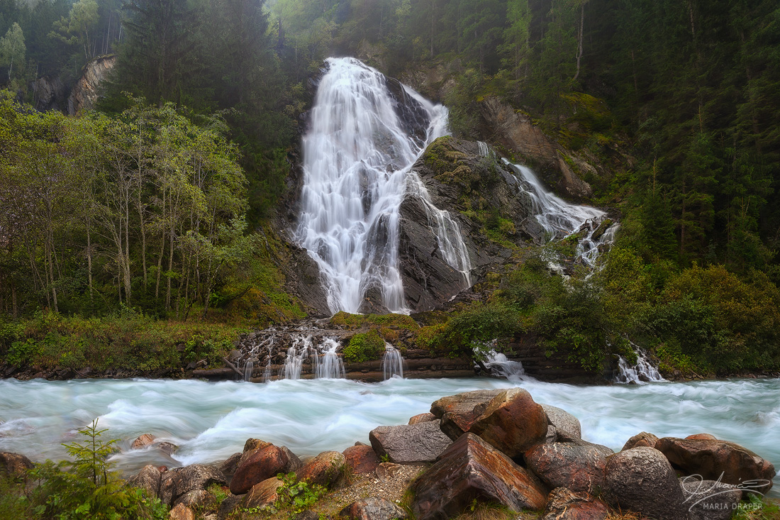 Schleierfall Waterfall, Kals | A few years ago, as I drove up the mountain on Kalser Landerstrasse which connects the lovely village of Kals am Grossglockner to the major road Felbertauern (Matrei In Osttirol - Lienz), I stumbled up on this gorgeous waterfall just on the side of the road, which was a nice surprise. Since then, I made a few more trips in that area especially to see this waterfall.
<br>
